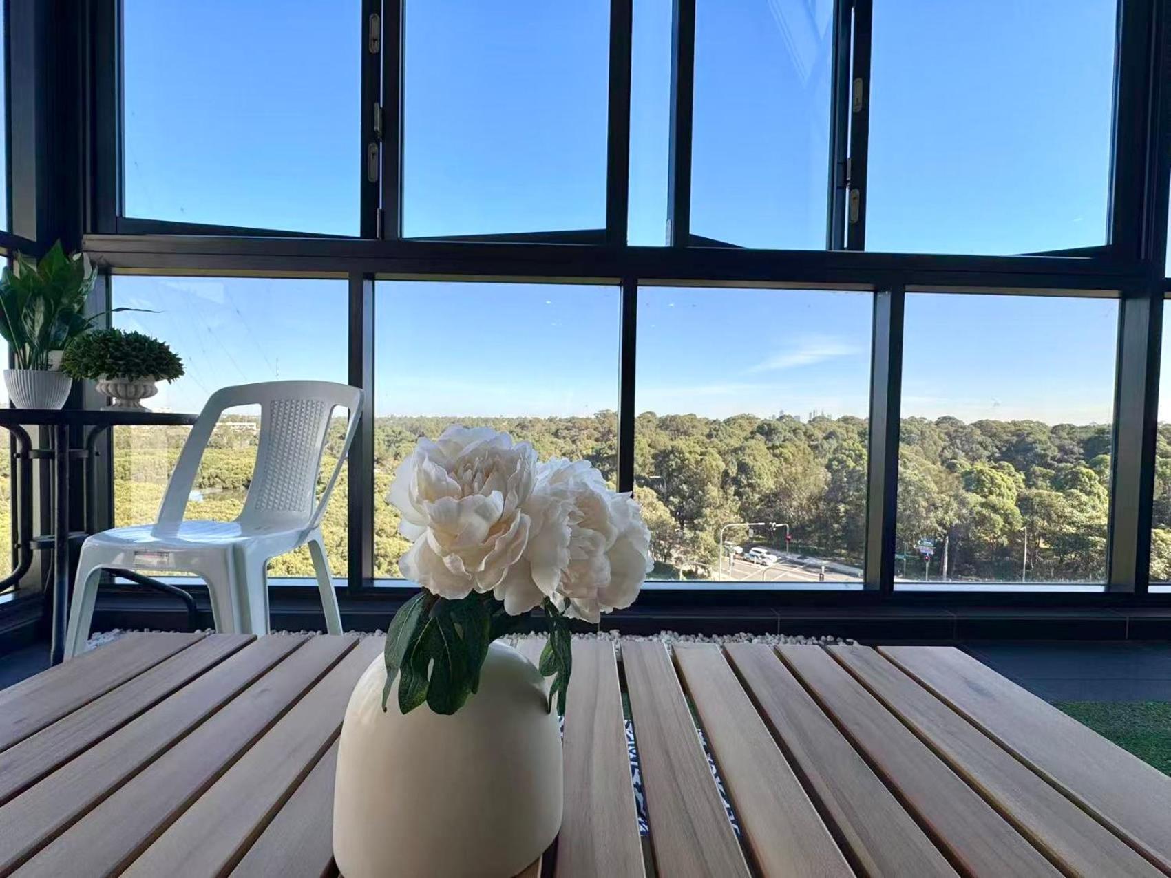 Serene Parkside Retreat 2brs@ Close 2 Olympic Park Sydney